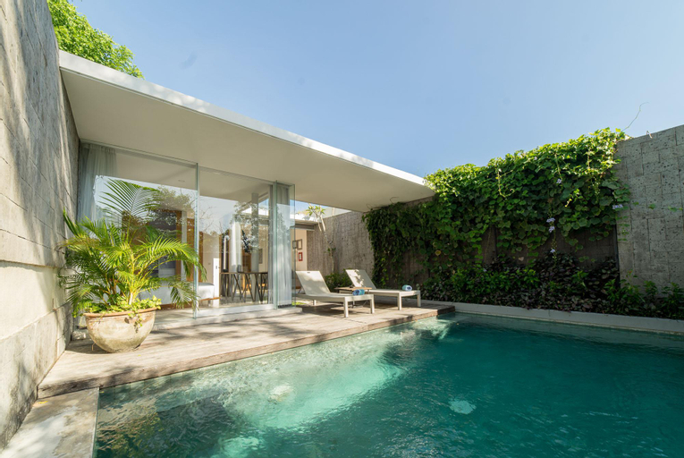 Swimming Pool 21