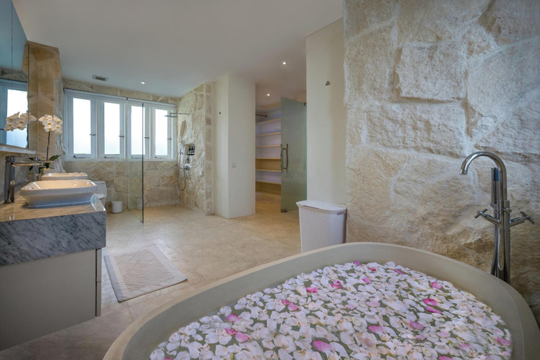 Bathroom 4, Villa Manis Cantik, Badung