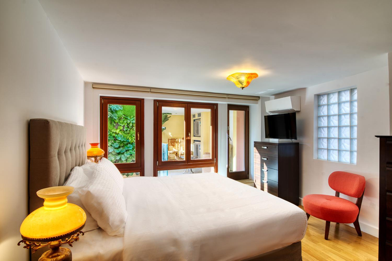 2, Farmaki Residence, Plaka, Attica