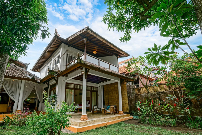 Villa Nylam, 4 Bedroom Private Villa With Tropical Vibes in Seminyak, Badung