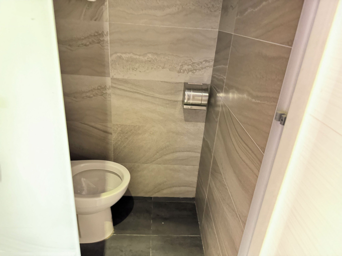 Bathroom 24