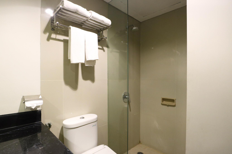 Bathroom 8