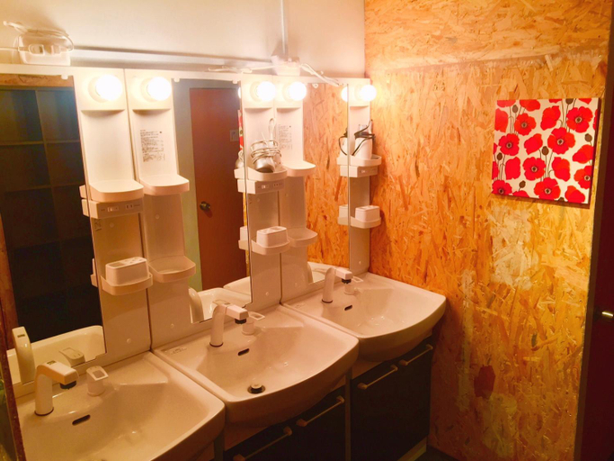 Bathroom 3, Cloud Sharing Hotel Hakata 1, Fukuoka