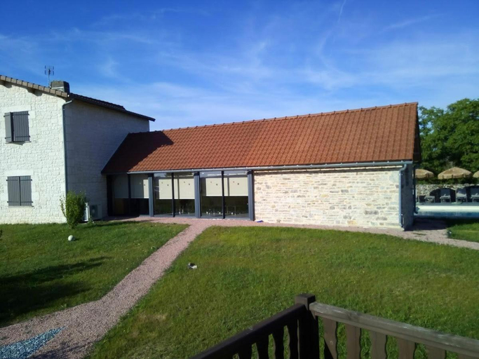 Others 5, EI Domaine du Bouygues chambres d'hotes, Aveyron