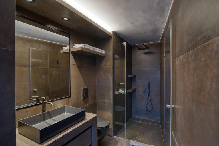 4, Farmaki Residence, Plaka, Attica