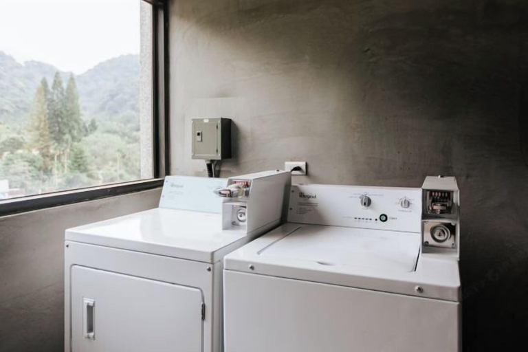 Bathroom 4, Meet Sun Moon Lake, Nantou