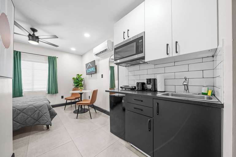 Dining Room 8