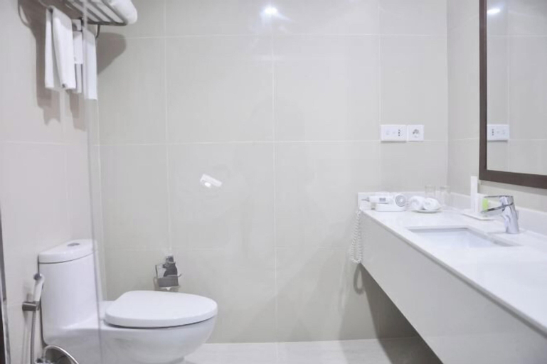 Bathroom 5