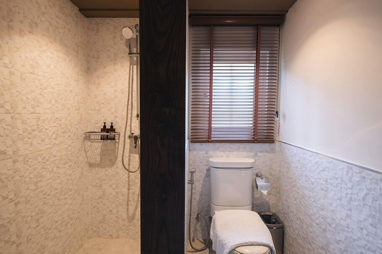 Bathroom 4, The 3 Sis, Muang Chiang Mai