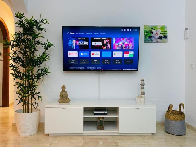Shared lounge/TV area, Villa Maranvi, Las Palmas