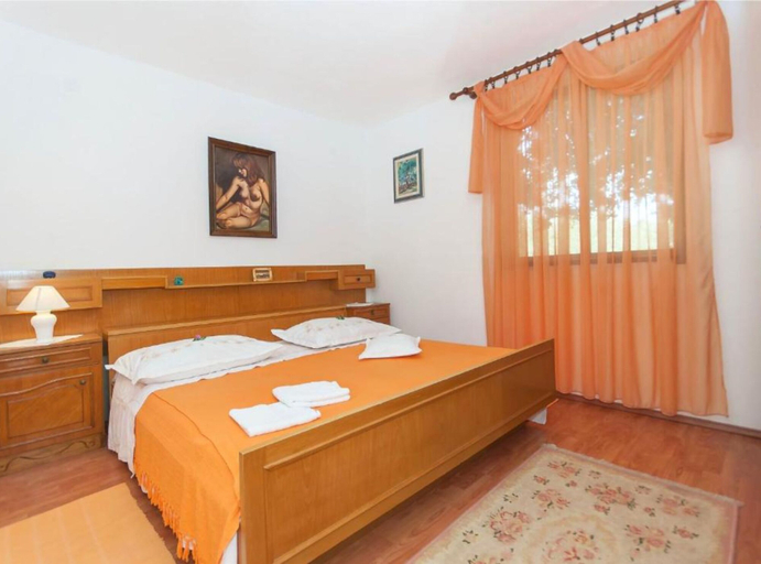 Others 4, Apartment Maks, Rogoznica