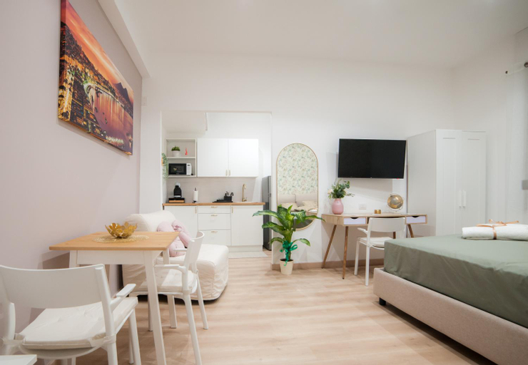 Michelangelo 80 Apartment, Napoli