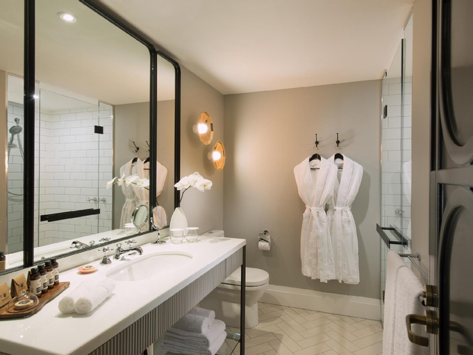 Bathroom 4