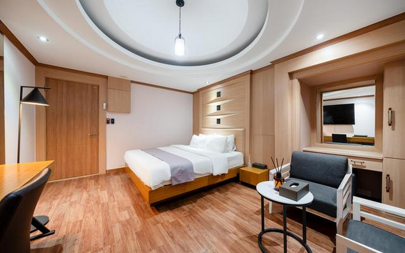 Bedroom, Suwon (Ingyedong) Central Plaza Hotel, Suwon
