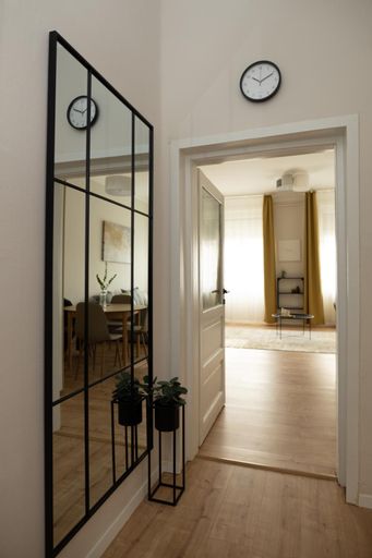 Others 5, Square 2, Debrecen