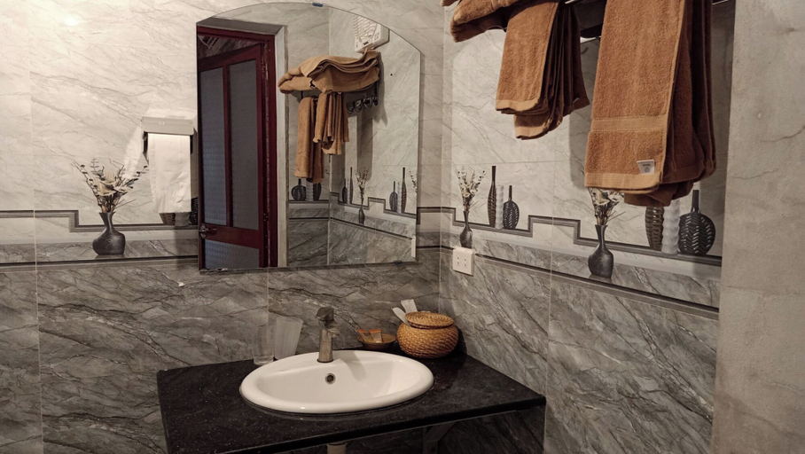 Bathroom 5, Ninh Binh Eco Garden, Gia Viễn