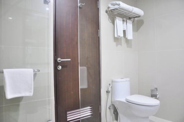 Bathroom 4