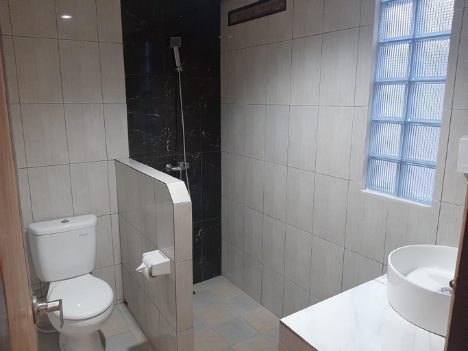 Bathroom 3