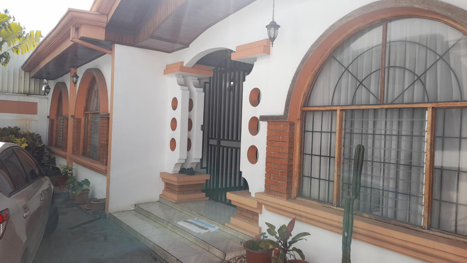 2, Mario y Jeannette, Alajuela