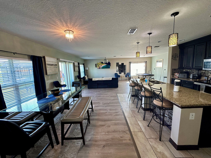 Spacious Fun & Convenient, Polk