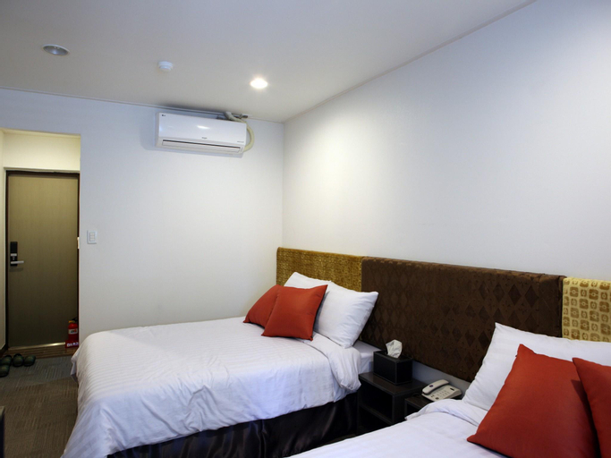Bedroom 5
