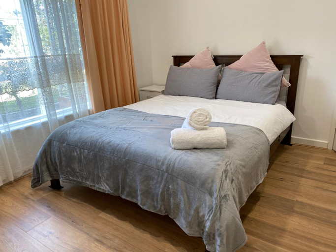 Bedroom 2, Entire house between Marion /Flinders university, Adelaide