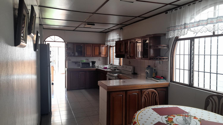 3, Mario y Jeannette, Alajuela