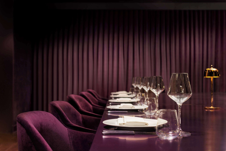 Food & Drinks 5, Revery Toronto Downtown, Curio Collection by Hilton, Toronto