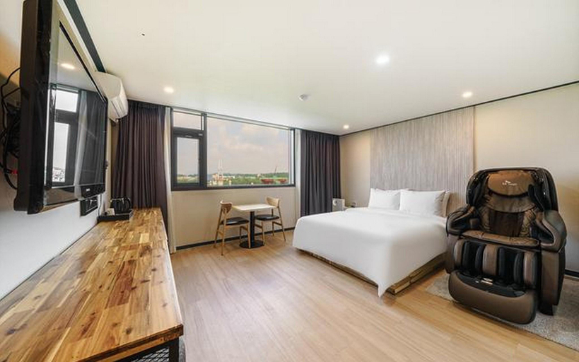 Bedroom 2, Yeoju Reverse Hotel, Yeoju