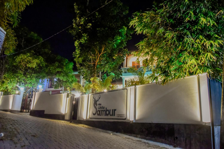 Food & Drinks 4, Villa De White Sambur, Hikkaduwa