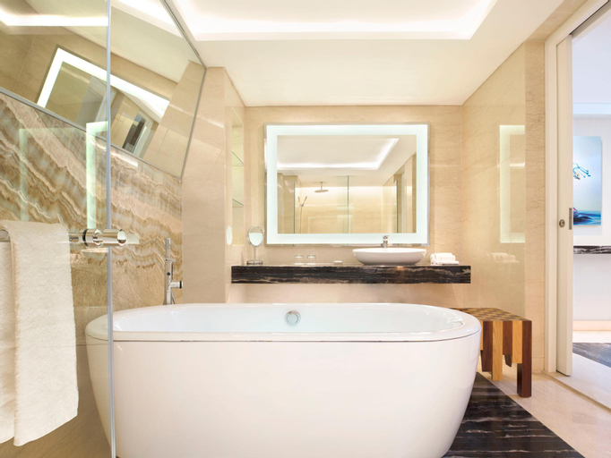 Bathroom 14
