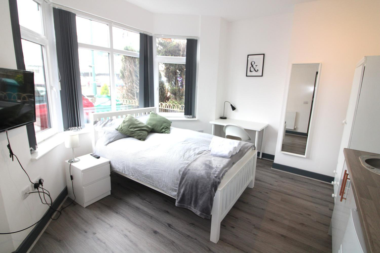 Others 4, Newly refurbished studio, great location 8 studios, Nottingham