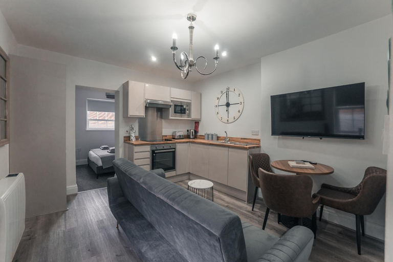 Others 3, Clarence Street Town House, Sefton