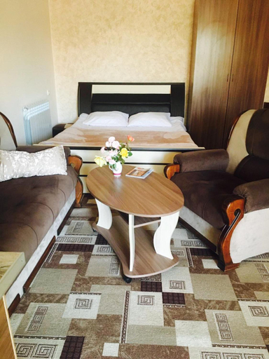 Others 5, Norik guest house
