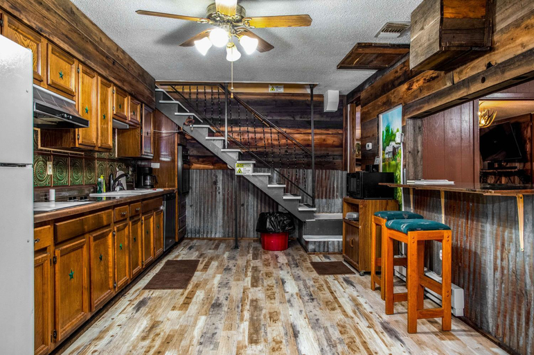 Others 4, 3H Ranch Mountain Retreat, Bandera