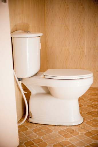 Bathroom 3, karibu la kossa, Meru