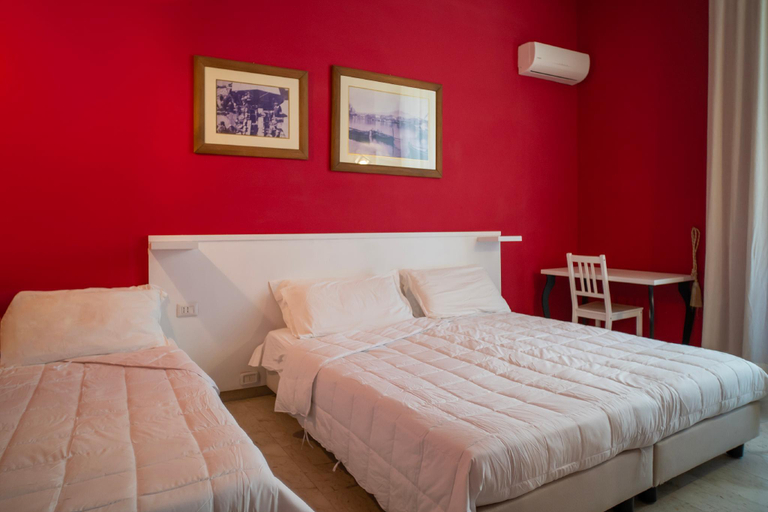 Bedroom 2, Margherita Rooms, Catania