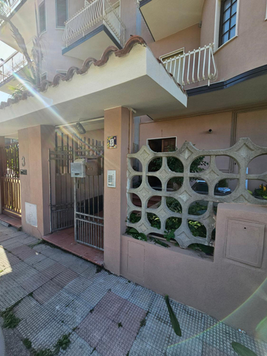 Exterior 9