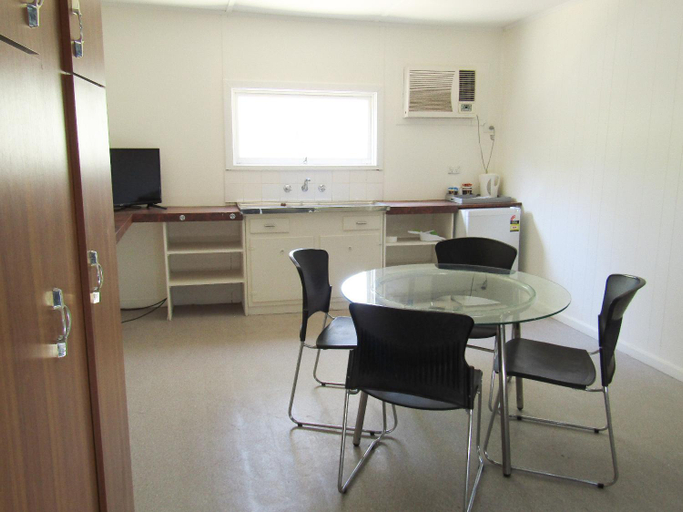Others 2, Tinman Roadhouse, Port Pirie C Dists Bal
