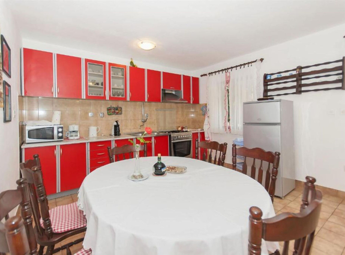 Others 2, Apartment Maks, Rogoznica
