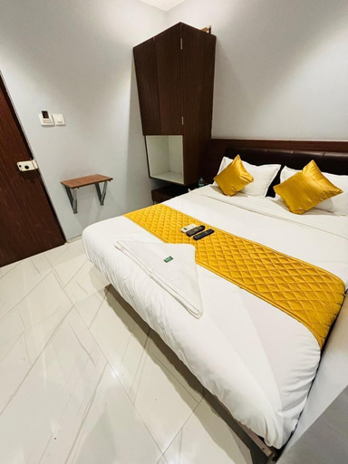 Bedroom 2, Powai Inn By Glitz Hotels, Mumbai Suburban