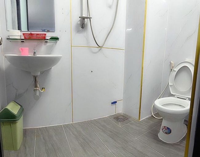 Bathroom, Thien Phuoc Hotel - by Bay Luxury, Tân Bình