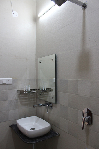 Bathroom, Aura Luxury Studio Near Artemis Hospital, Gurgaon