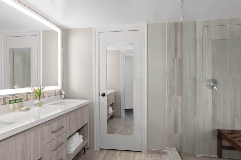 Bathroom 4, Marriott's Harbour Club, Beaufort