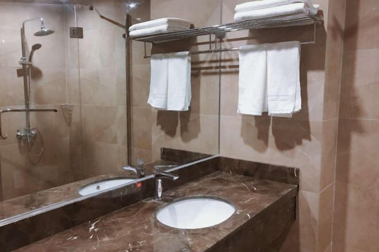 Bathroom 5, Hengfeng Hotel, Yongzhou
