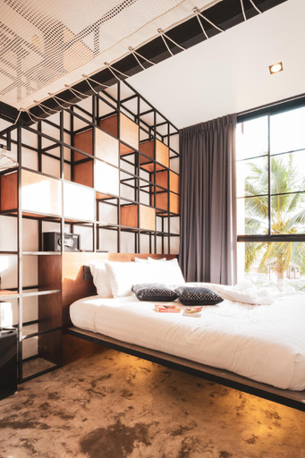 Bedroom 13
