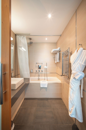 Bathroom 5, Pasino, Seine-Maritime