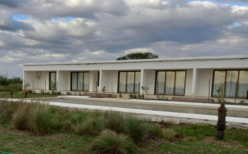 Exterior & Views