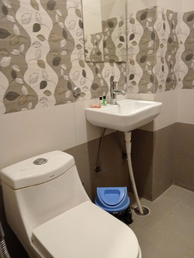 Bathroom, Goroomgo Agnija Udaipur, Udaipur