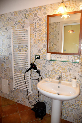 Others 4, B&B Villa Del Regno, Salerno